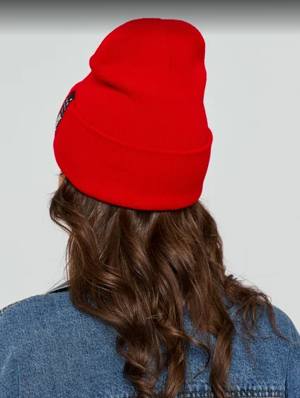 Шапка "МА НеНумеролог ", красная